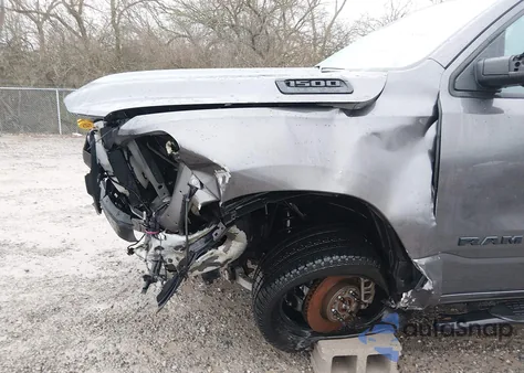 2022 Ram 1500 Big Horn 4X4 6'4 Box из США, поврежденный, VIN 1C6SRFBT3NN180987